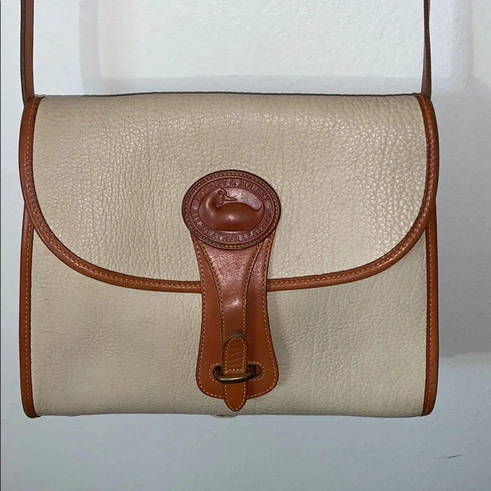 Dooney & Bourke classic dooney